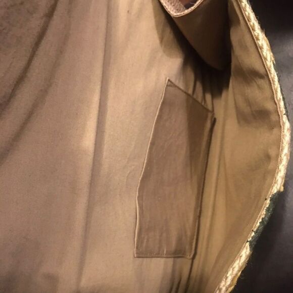 Universal Thread Flap Wooven Pouch - Picture 5 of 5